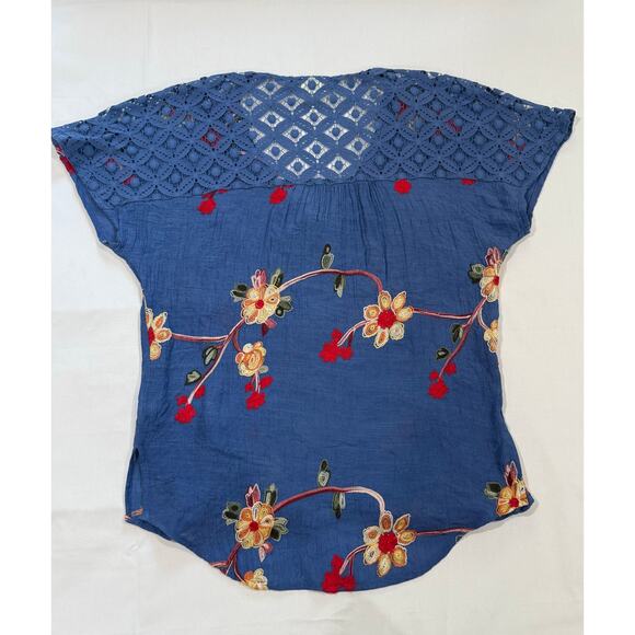 Fig and Flower Top Embroidered Floral with Lace Yoke Size Small (066) - Picture 8 of 10
